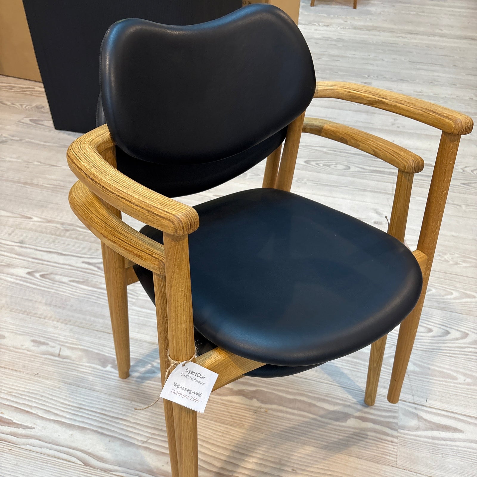 Regatta, Oak Oiled, Rio Black (Preloved) (sæt á 2, sætpris)