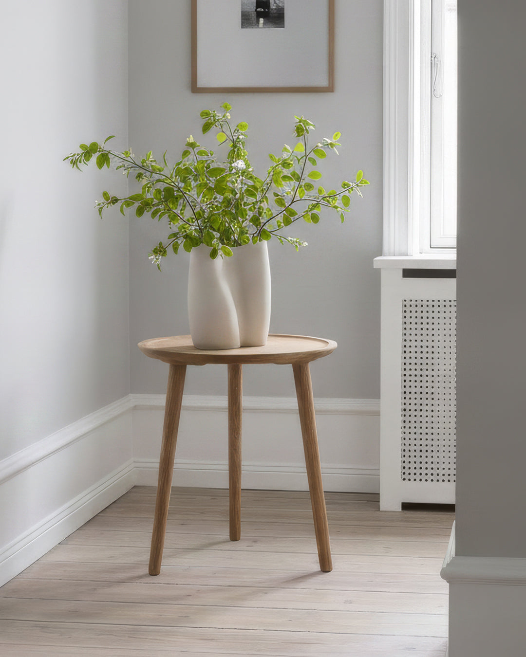 Dodona Coffee Table Ø 46, oiled oak