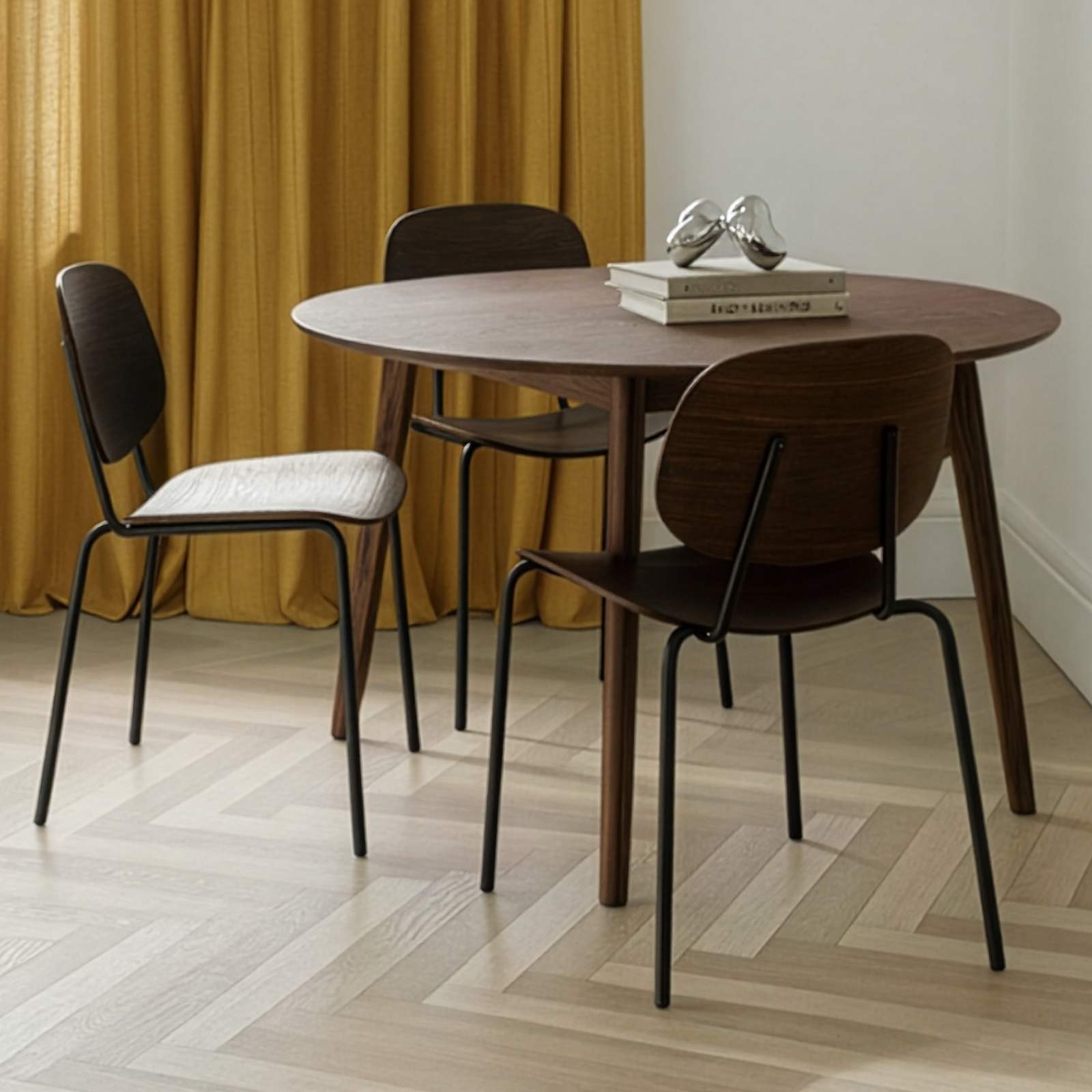 Salon rundt spisebord med udtræk