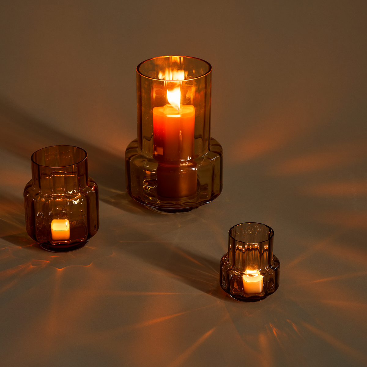 Hurricane Reflections no. 26 - Sepia brown, vase og lysestage - Ro Collection Denmark