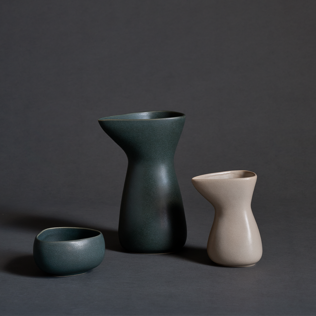 Signature Jug, Small - Soft sand - Ro Collection Denmark