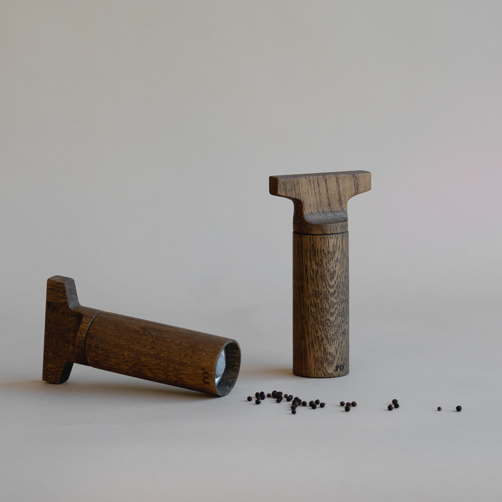 Toolié Grinder - Duo (Dark stained)