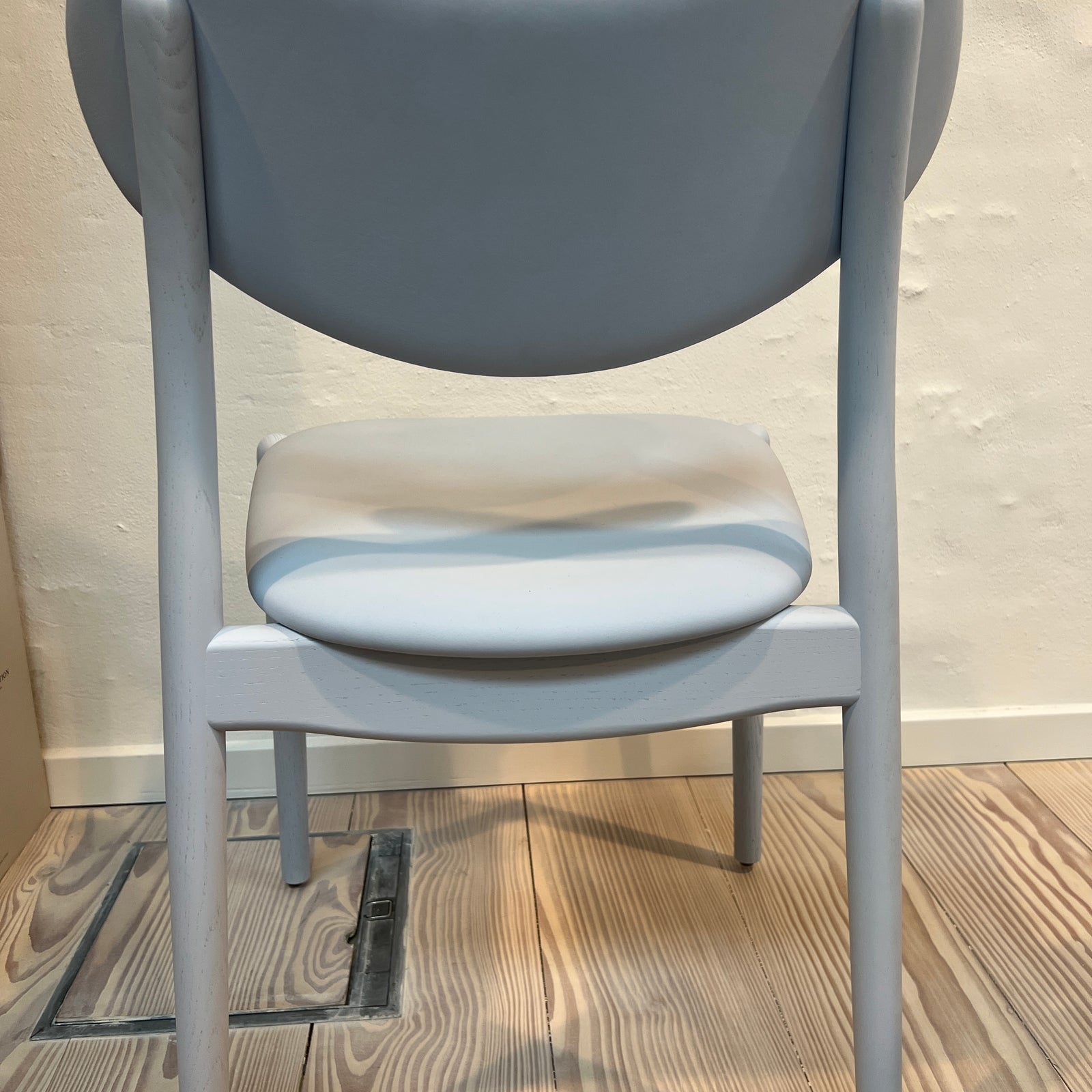 Star Table Light Cyan + 7 x Hybrid Dining Chair, Light Blue (Preloved)