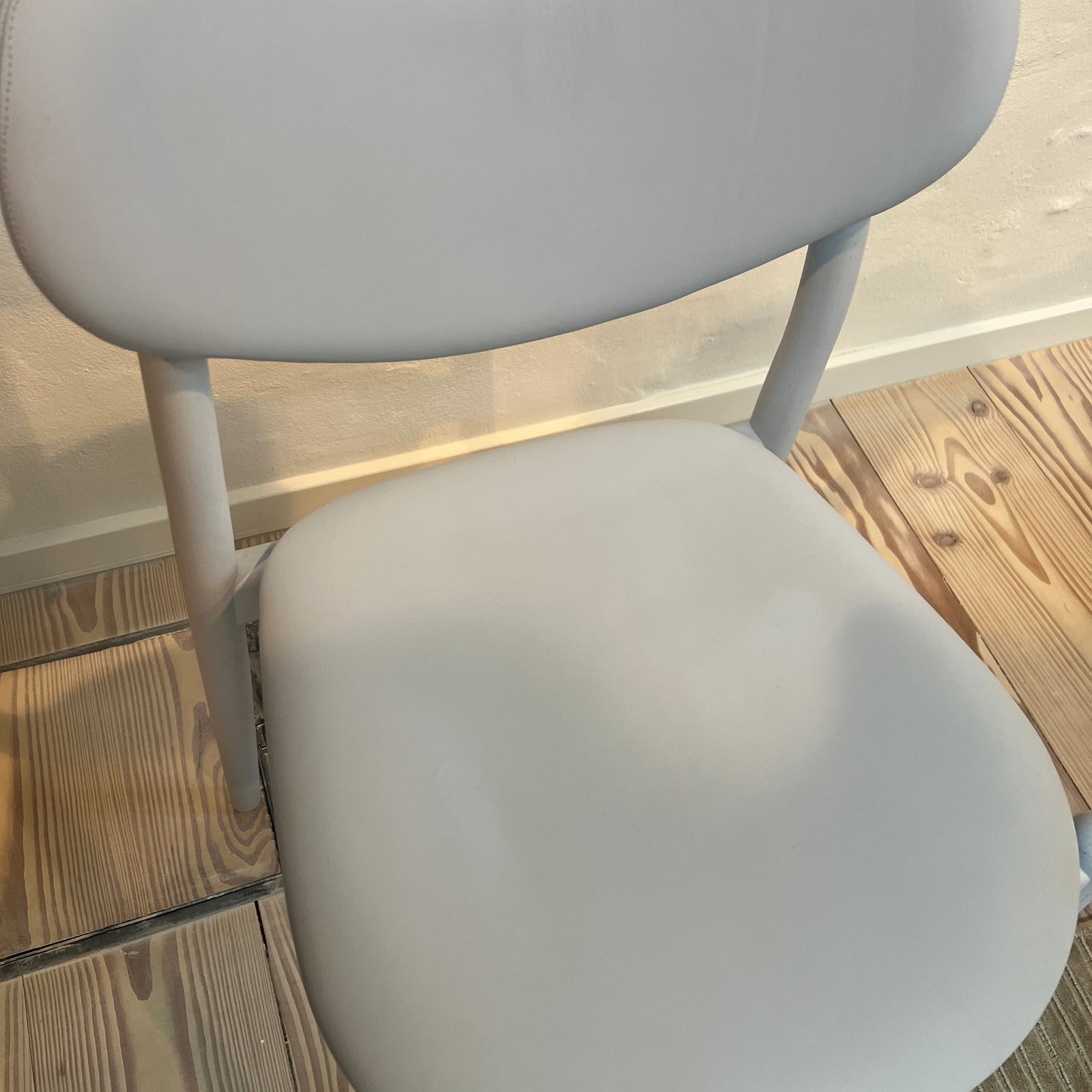 Star Table Light Cyan + 7 x Hybrid Dining Chair, Light Blue (Preloved)