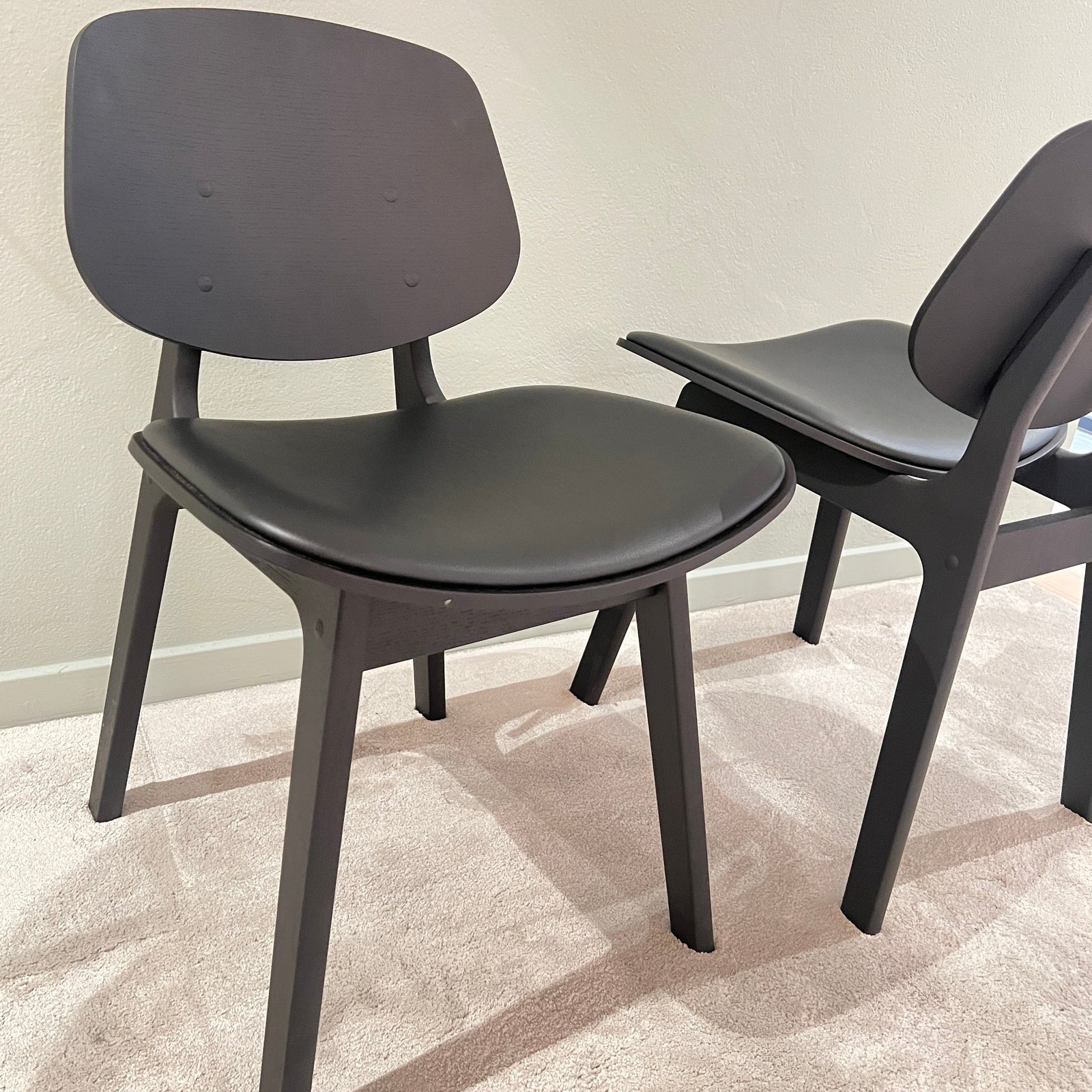 Pandora Dining (Preloved) (Sæt á 2 stk. Sætpris)