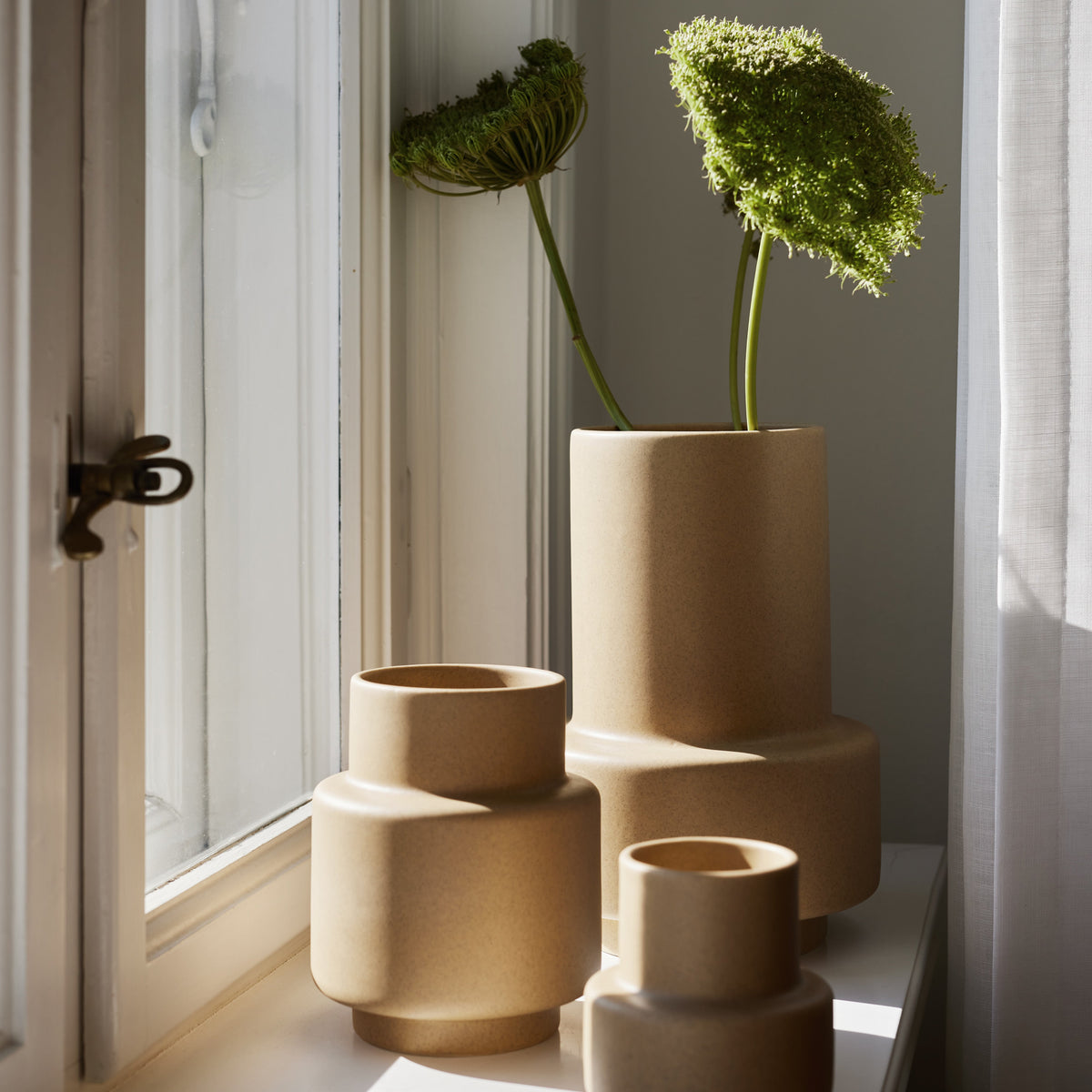 Hurricane Ceramic, Medium - Soft ochre, vase - Ro Collection Denmark
