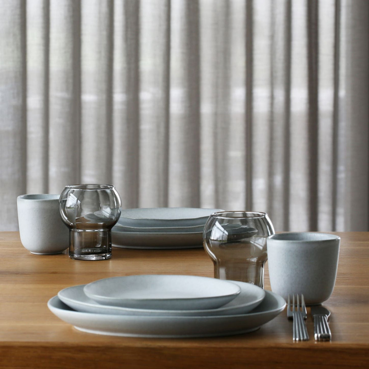 Deep plate no. 52 - Ash grey, pakke med 2 stk. - Ro Collection Denmark